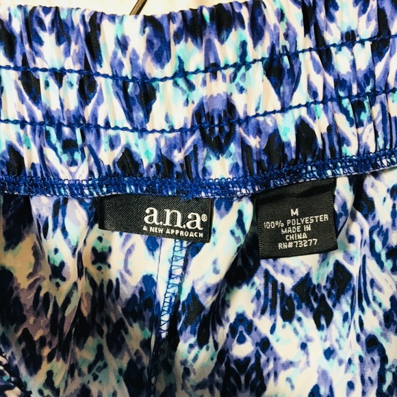A.n.a A New Approach shorts blue and white - Picture 3 of 3